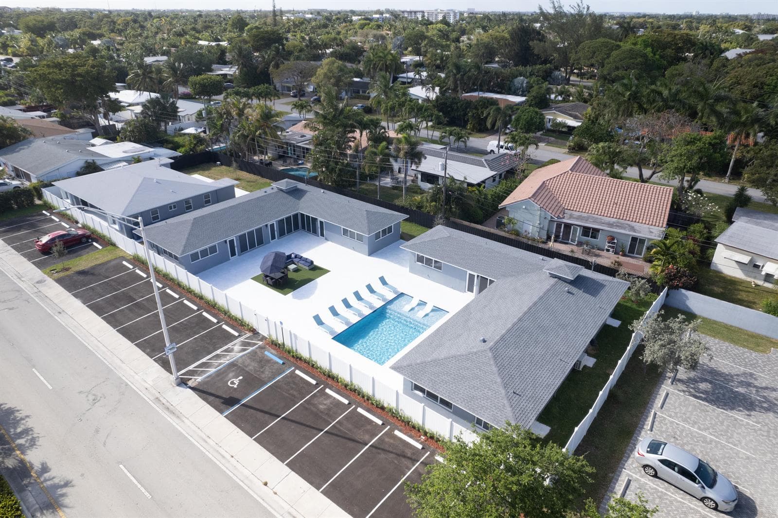 2009 NE 26th Street, Wilton Manors FL 33305 photo 3