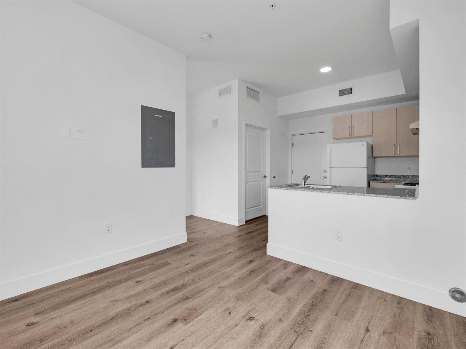2130 NW 37th Street, Miami FL 33142 photo 2
