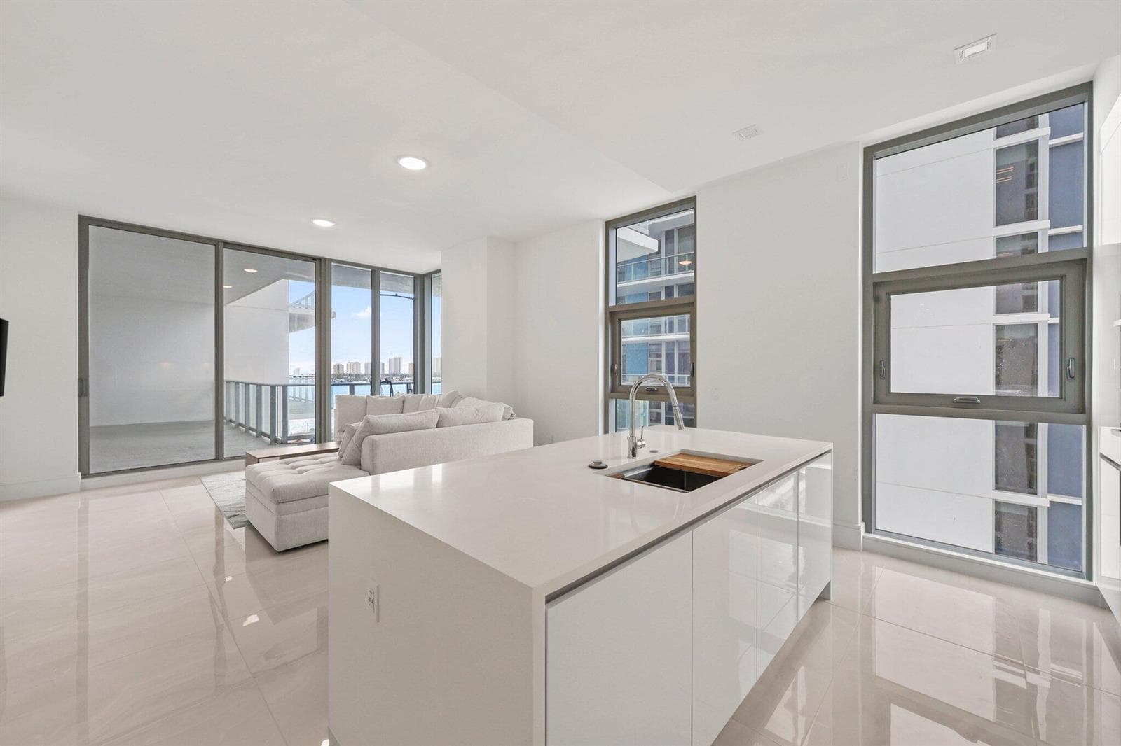 220 Lake Shore Drive # 1125, Lake Park FL 33403 photo 2