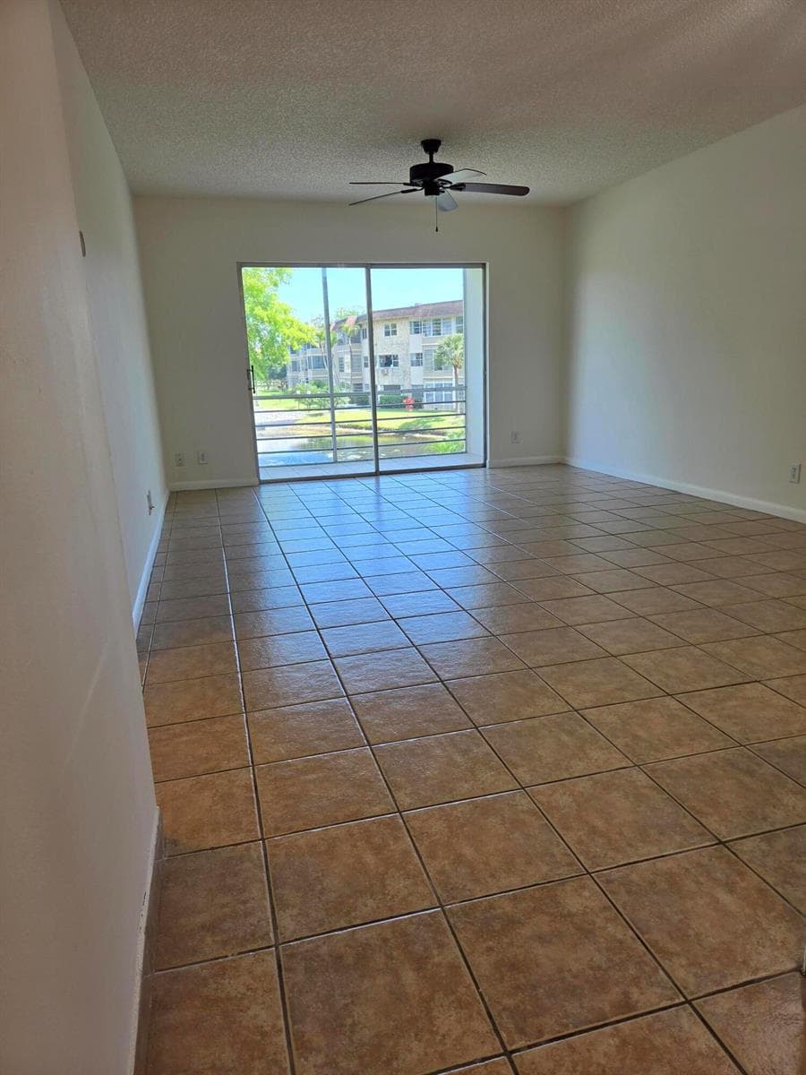 3400 NW 48th Avenue # 512, Lauderdale Lakes FL 33319 photo 3