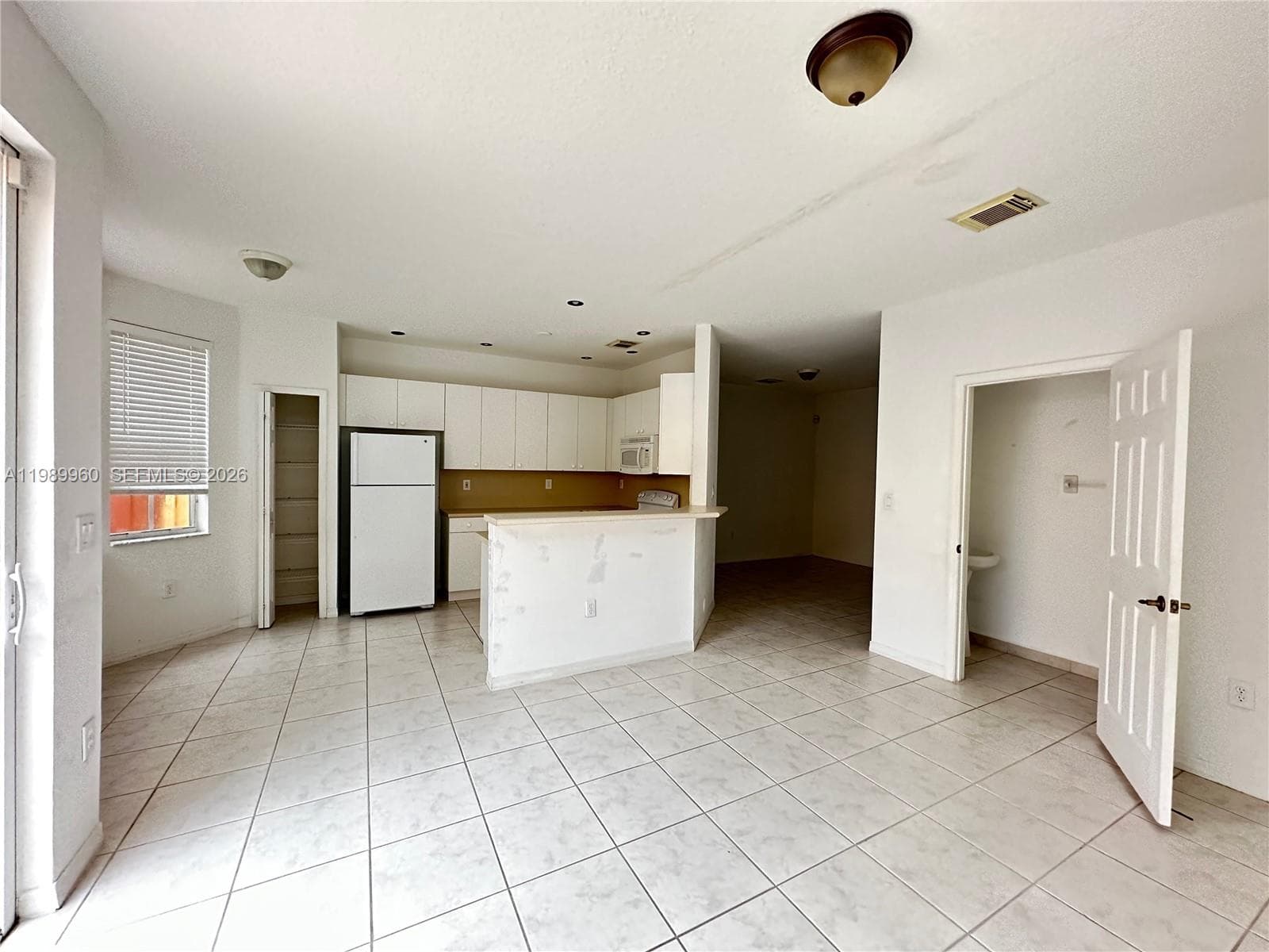 16602 SW 78th Ter, Miami FL 33193 photo 3