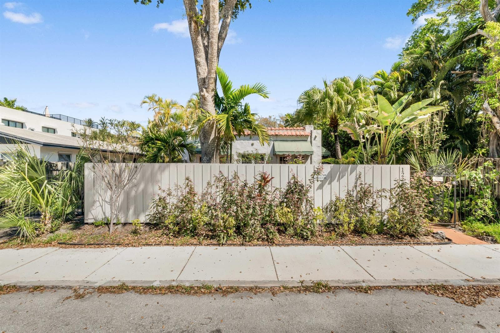 1217 SE 1st Street, Fort Lauderdale FL 33301