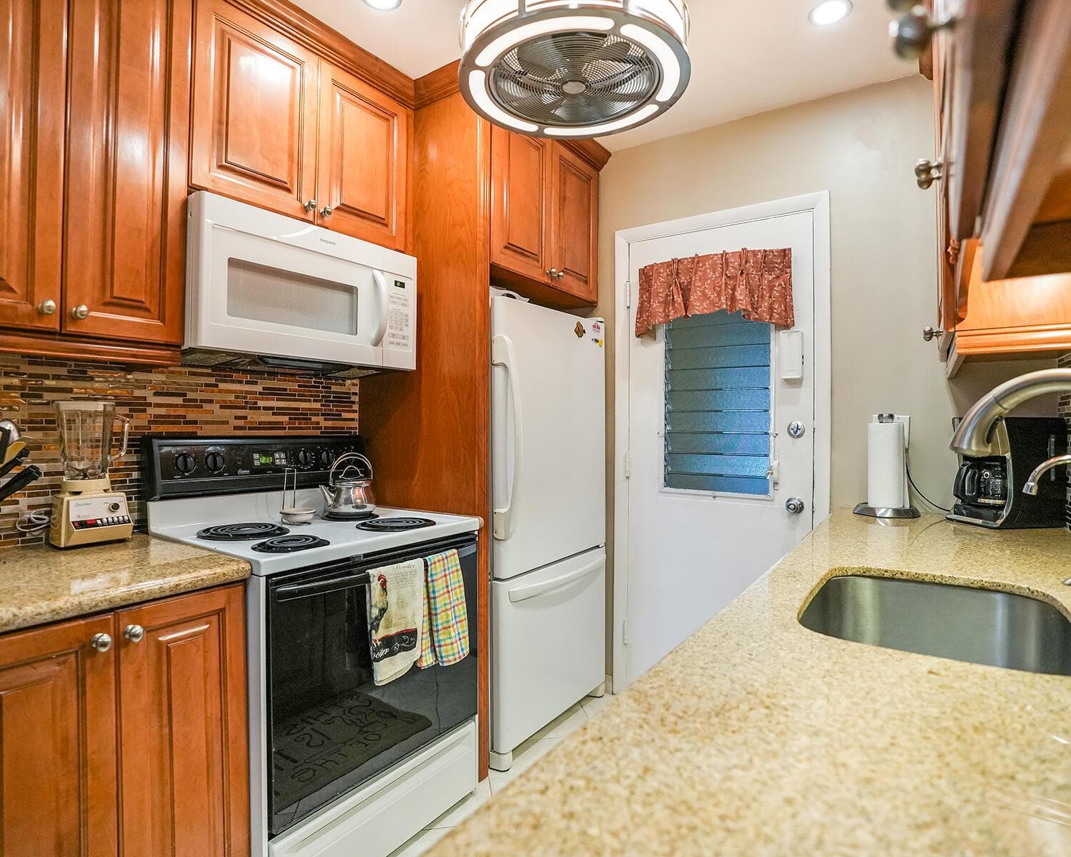 16801 NE 13th Avenue # 308, Miami FL 33162 photo 2
