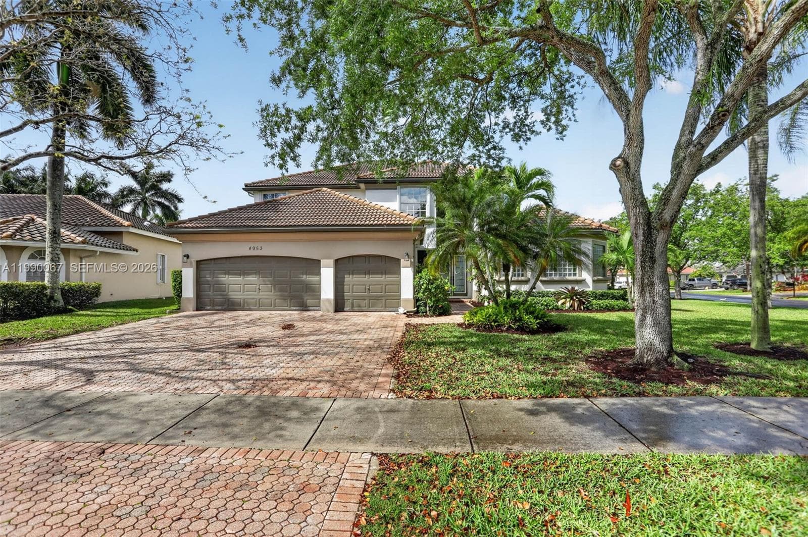 4953 Kensington Cir, Coral Springs FL 33076 photo 2
