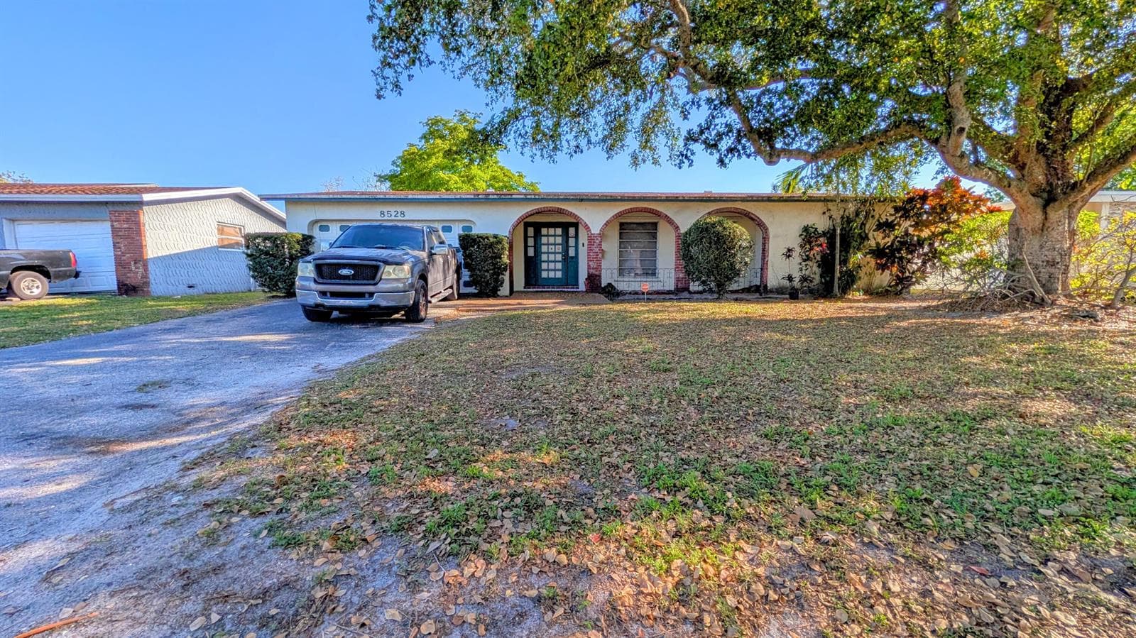 8528 Windsor Drive, Miramar FL 33025 photo 2
