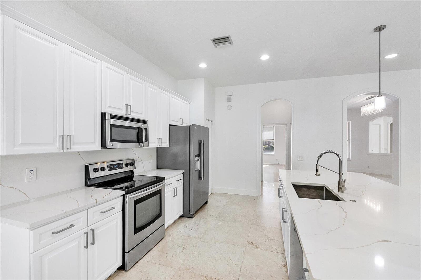2013 Harbor View Circle, Weston FL 33327 photo 5