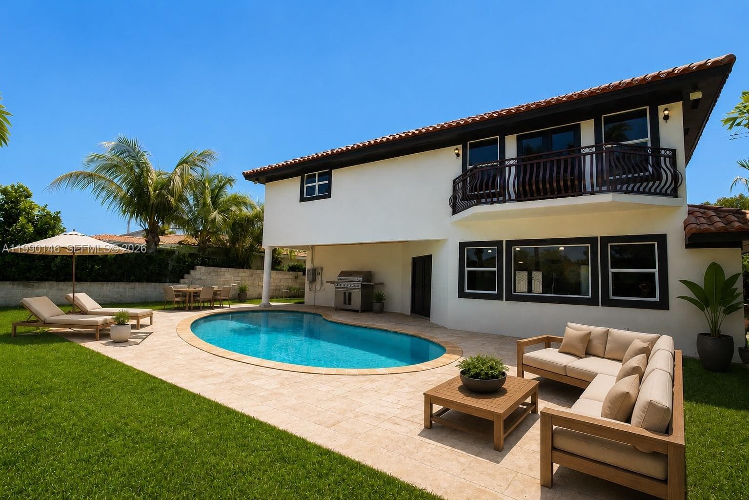 545 S Shore Dr, Miami Beach FL 33141 photo 2