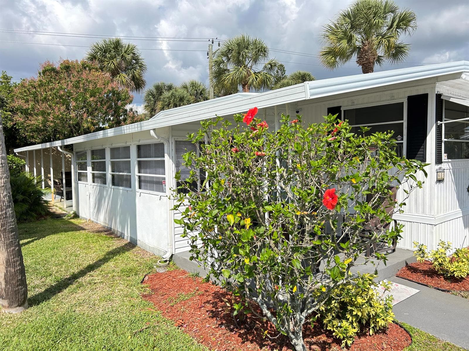 615 Alamanda Lane, Deerfield Beach FL 33442 photo 3