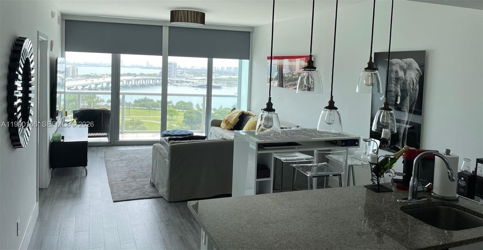 888 Biscayne Blvd # 1810, Miami FL 33132 photo 2