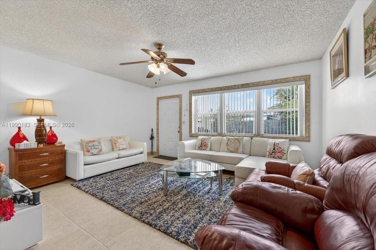 1125 NW 69th Ave, Margate FL 33063 photo 3