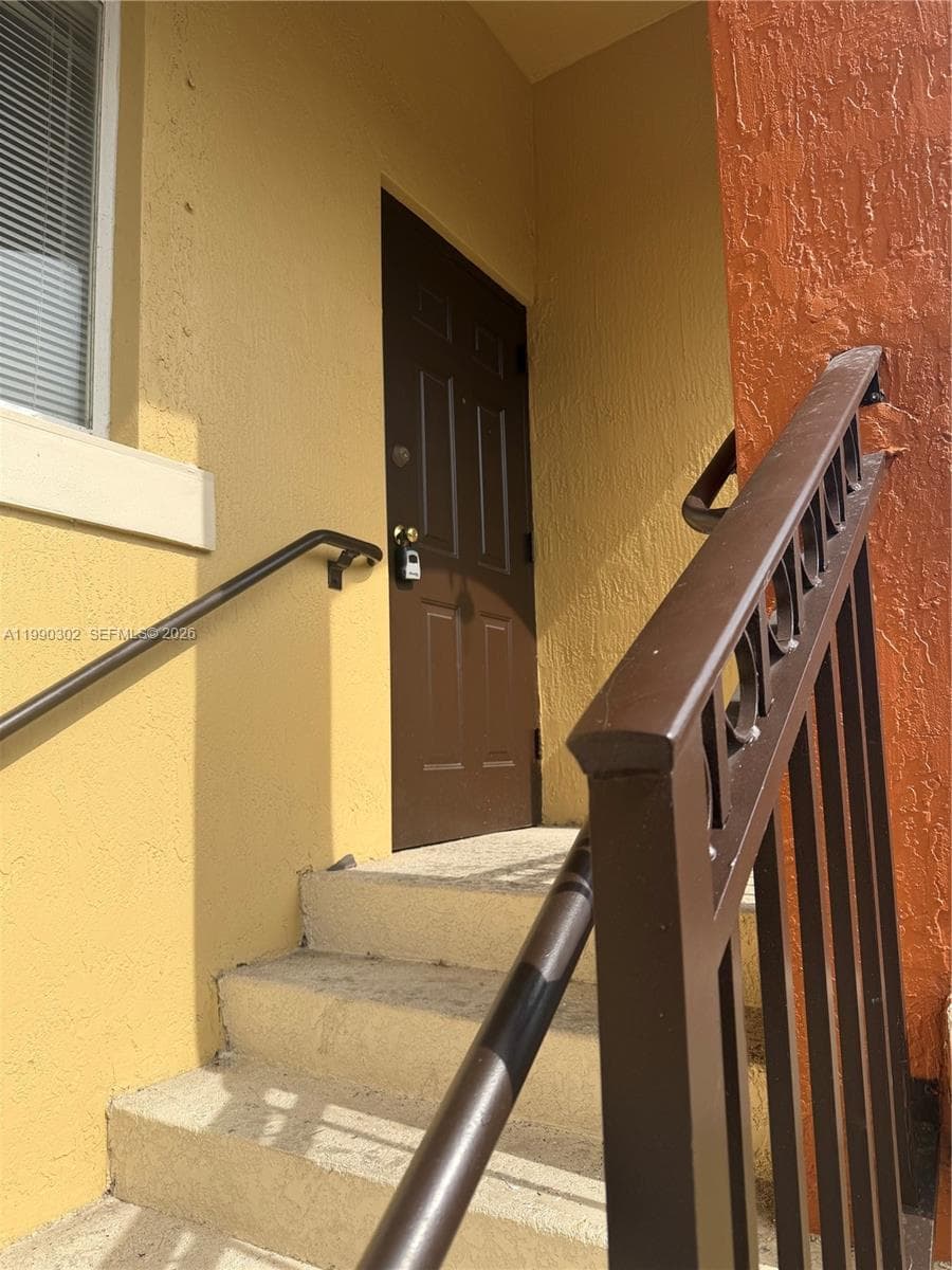 935 NE 33rd Ter # 203, Homestead FL 33033 photo 4