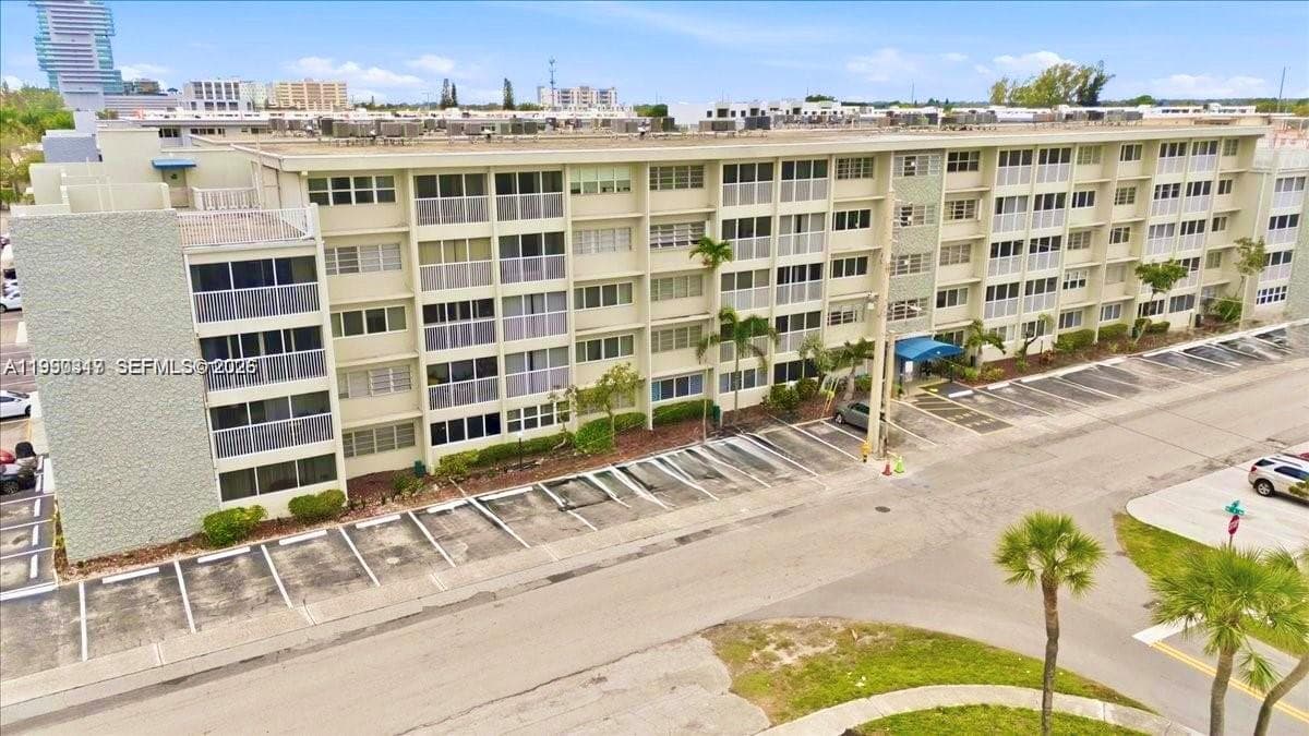 330 SE 2nd St # 101G, Hallandale Beach FL 33009 photo 3