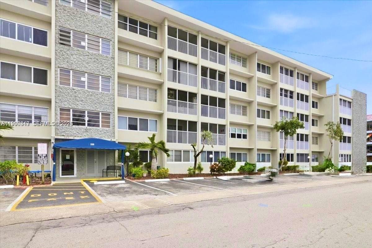 330 SE 2nd St # 101G, Hallandale Beach FL 33009 photo 4