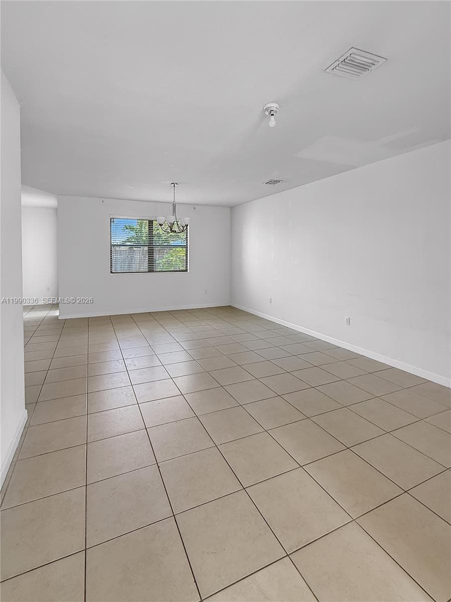 709 SE 35th Ave, Homestead FL 33033 photo 4