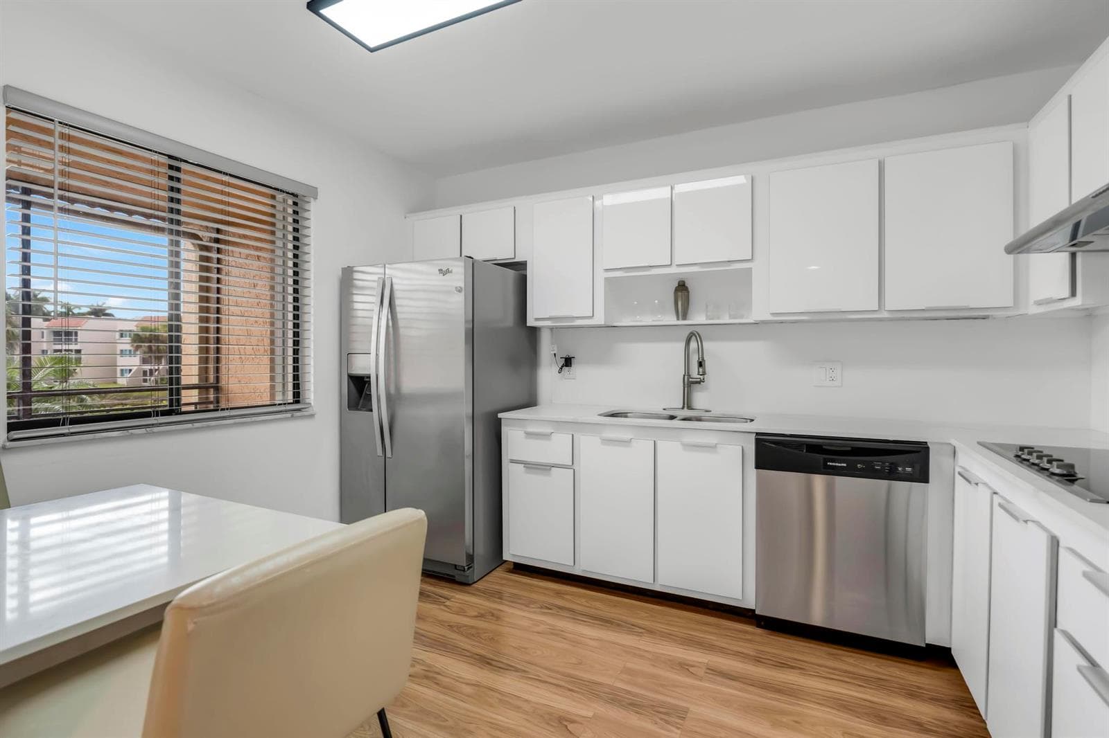 170 Lakeview Drive # 203, Weston FL 33326 photo 4