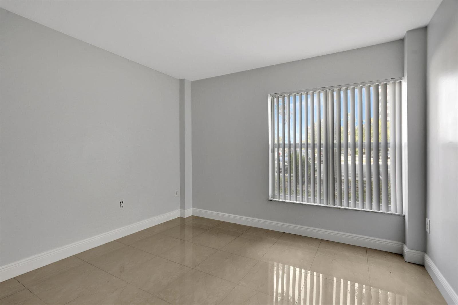 4156 Inverrary Drive # 111, Lauderhill FL 33319 photo 5