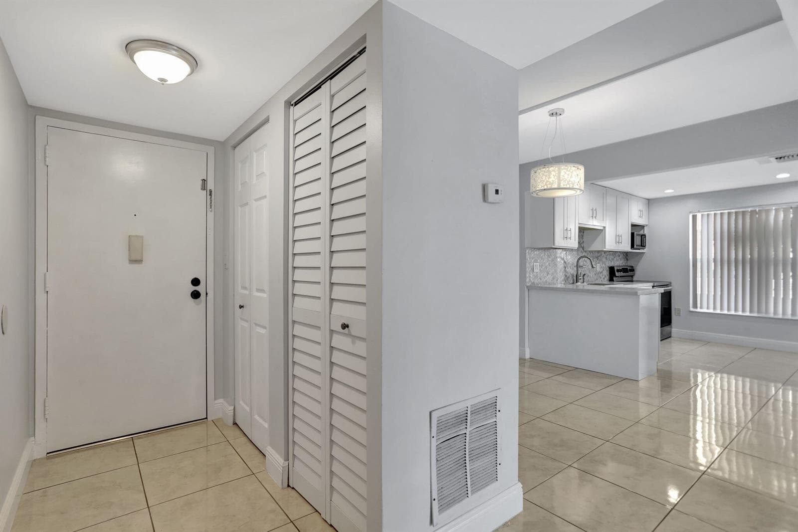 4156 Inverrary Drive # 111, Lauderhill FL 33319 photo 4