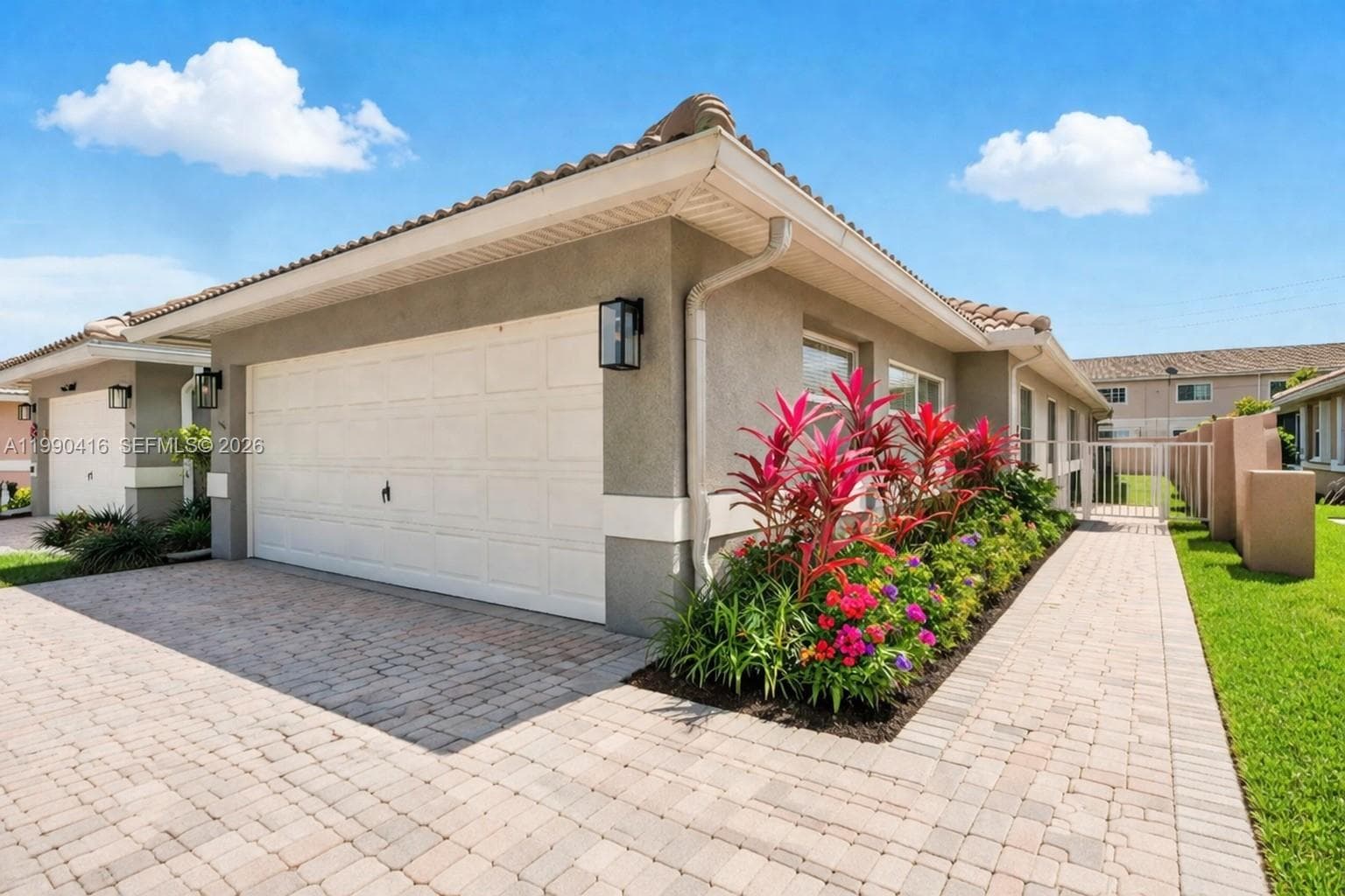 5477 Grande Palm Cir, Delray Beach FL 33484 photo 2