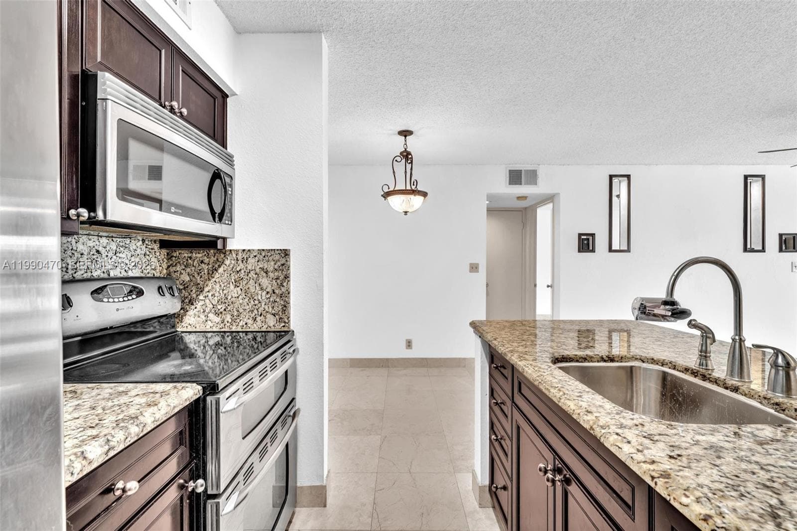 2796 S University Dr # 2104, Davie FL 33328