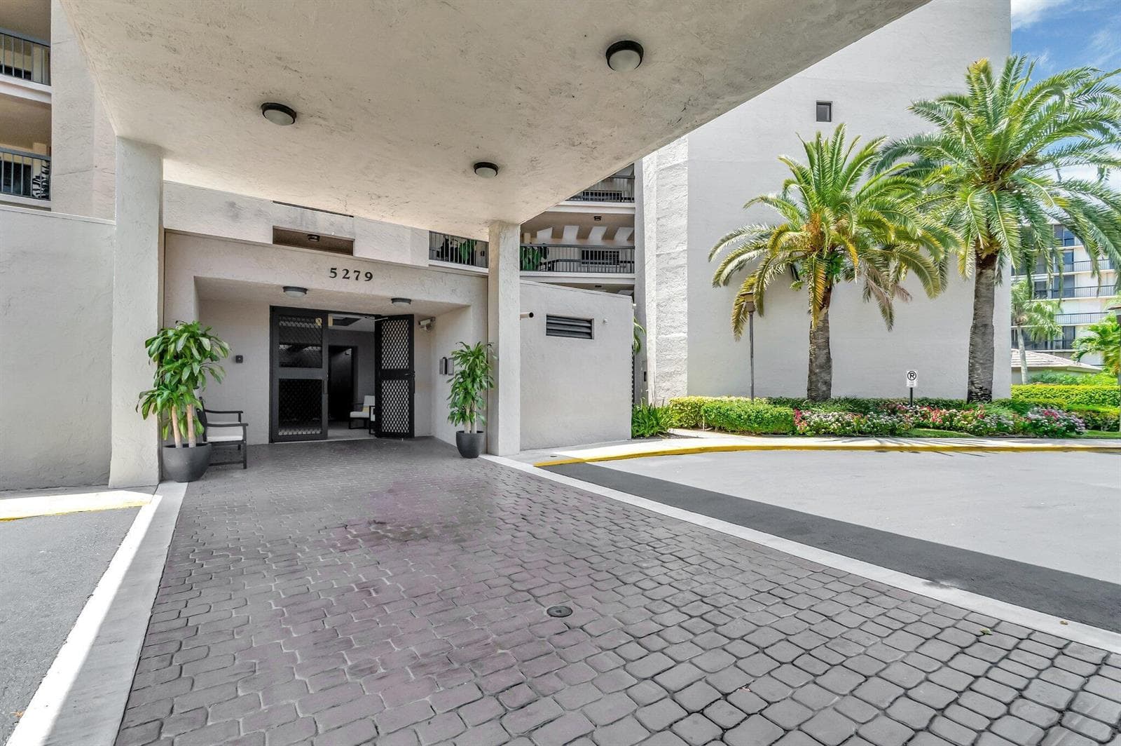 5279 S Fountains Dr S # 304, Lake Worth FL 33467 photo 2
