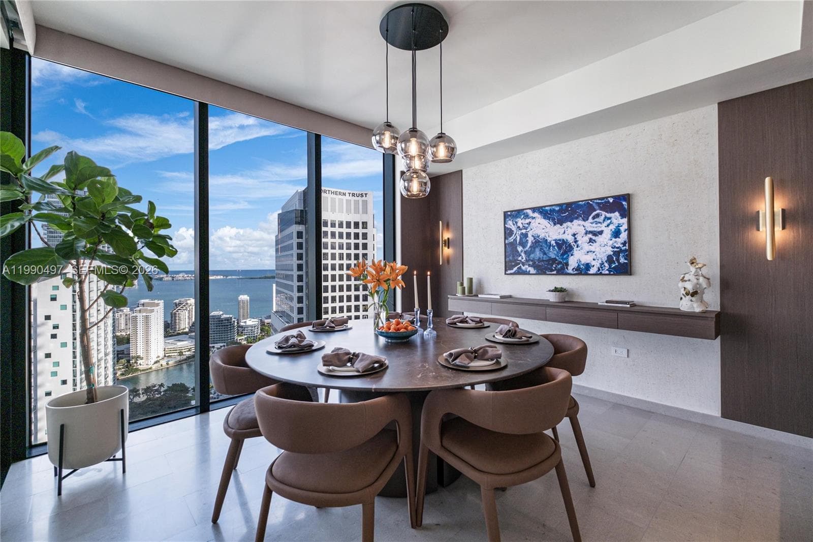 68 SE 6th St # 3711, Miami FL 33131 photo 2