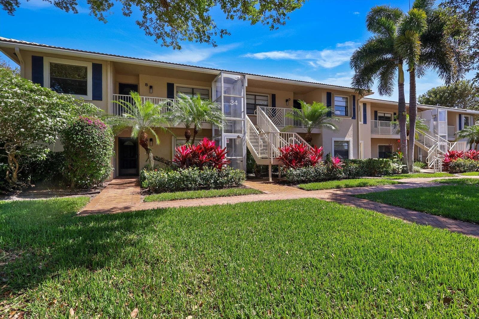 34 W Stratford Ln Lane W # D, Boynton Beach FL 33436 photo 2