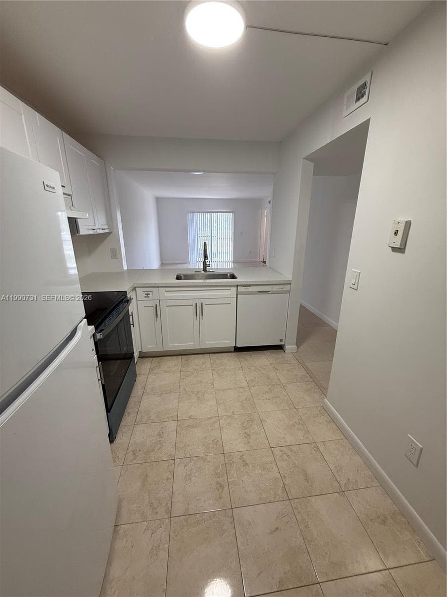 860 NE 207th Ter # 8-106, Miami FL 33179 photo 4