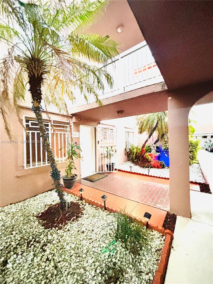 2310 W 74th St # 103, Hialeah FL 33016