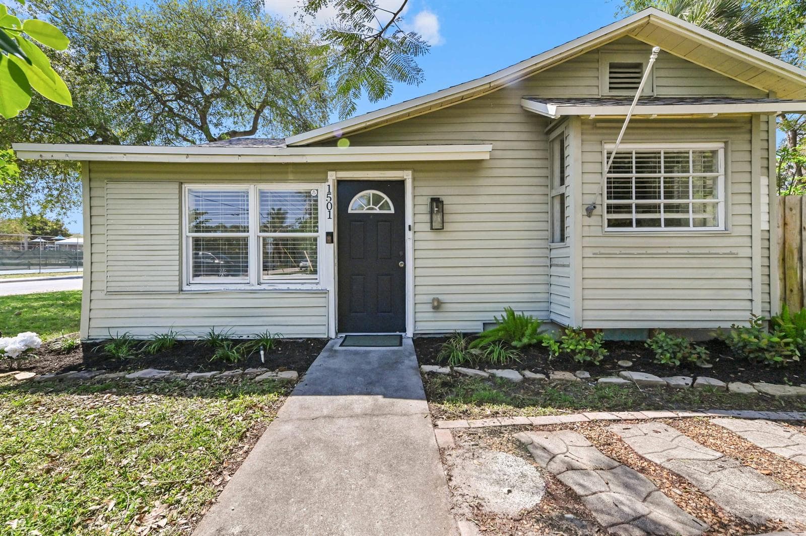 1501 N D Street, FL 33460 photo 4