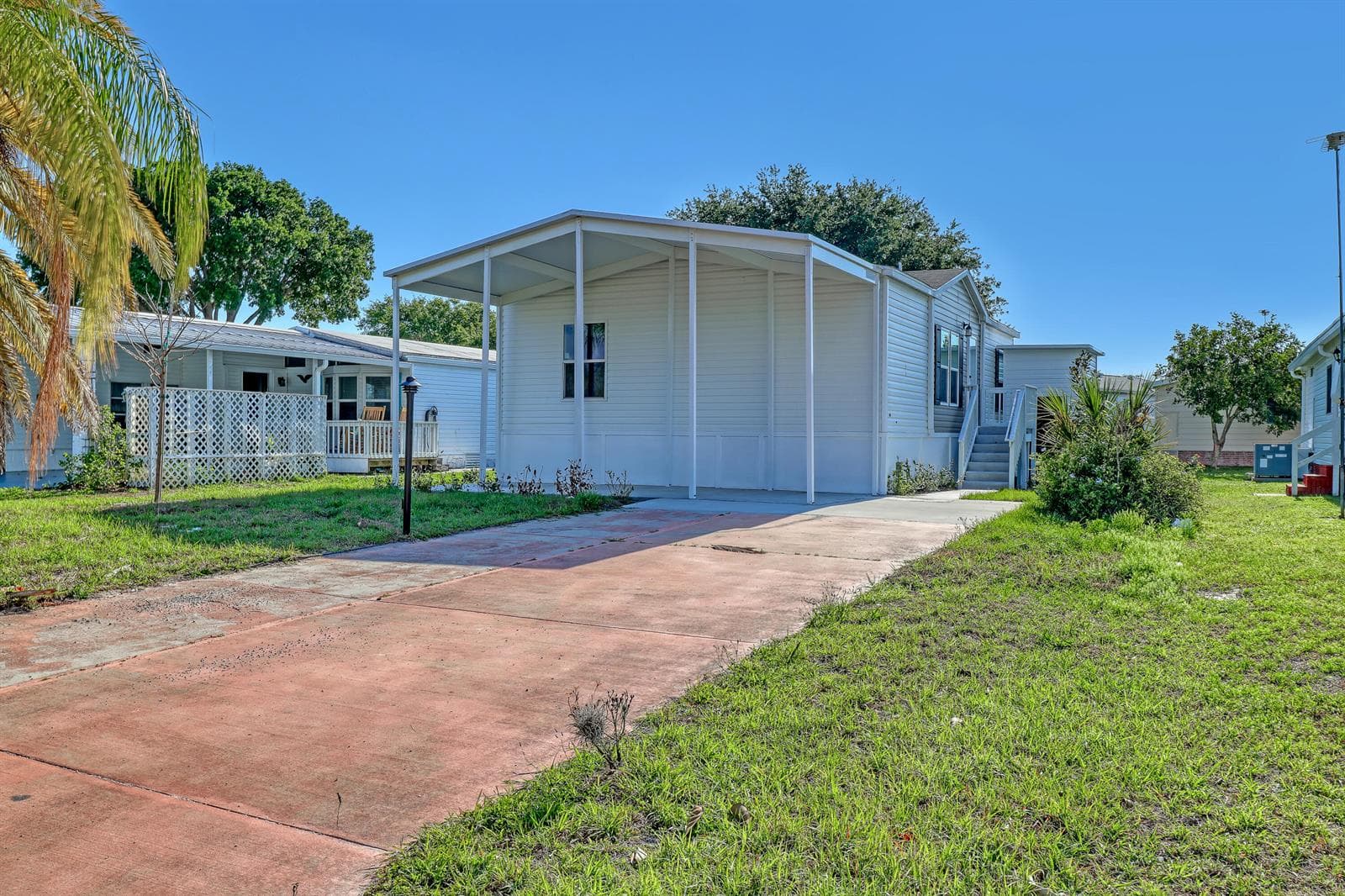 1479 Barefoot Circle, Sebastian FL 32976 photo 2