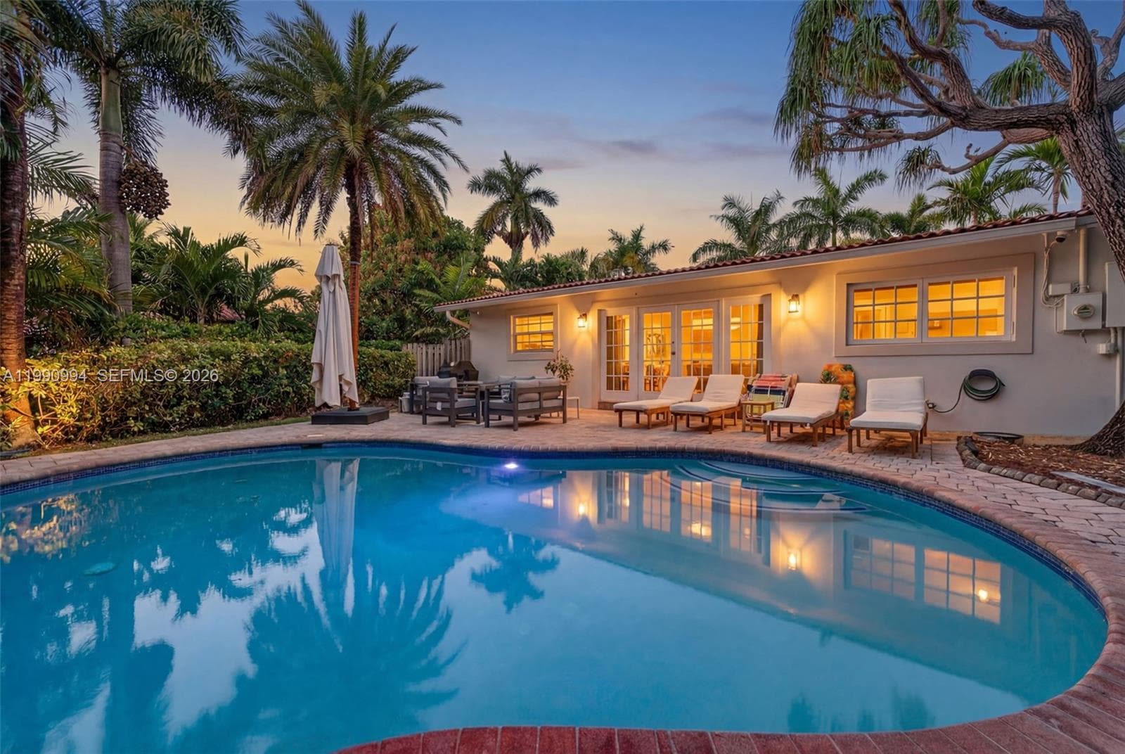 1661 Bel Air Ave, Lauderdale By The Sea FL 33062 photo 2