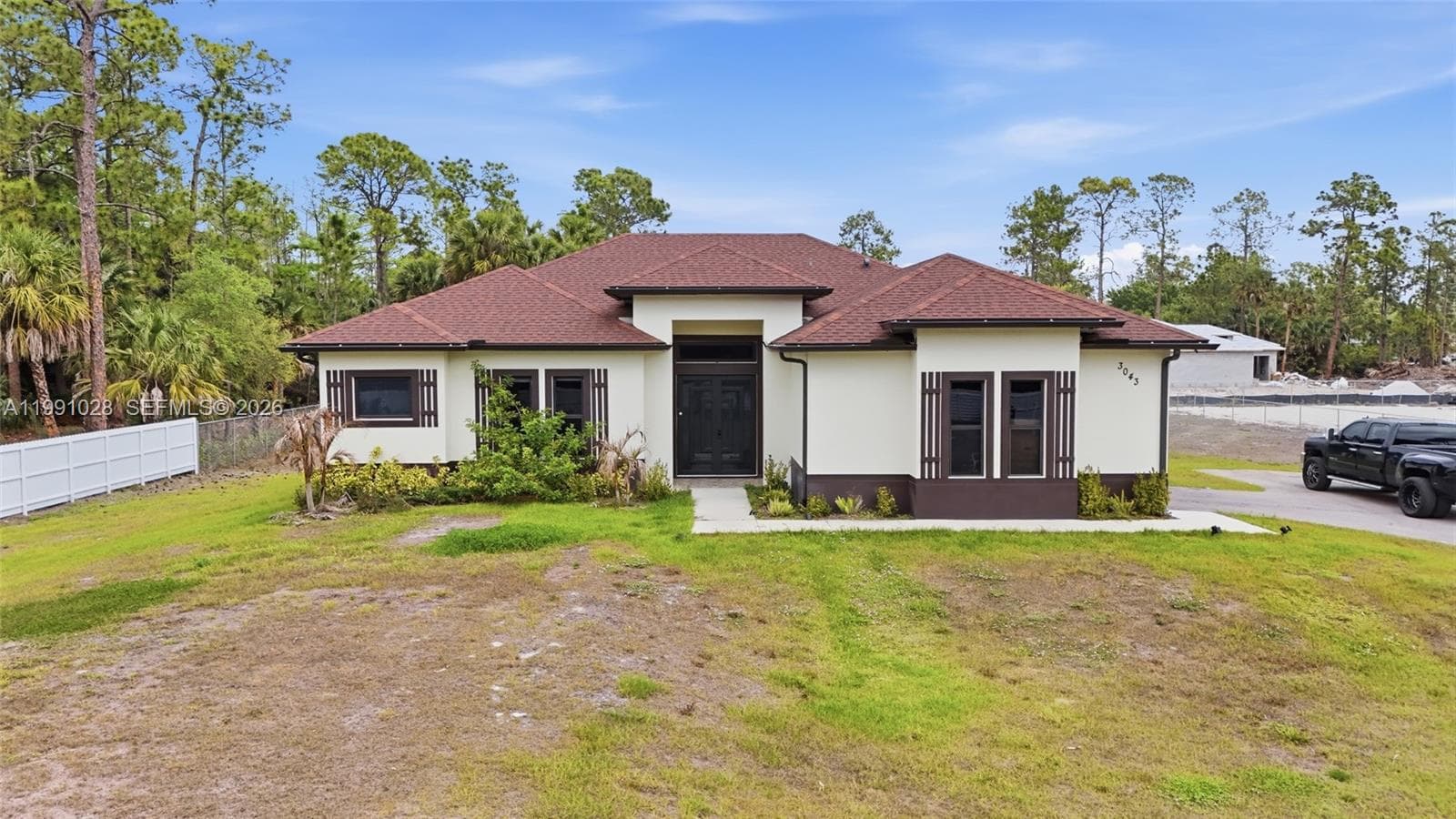 3043 18, Naples FL 34120