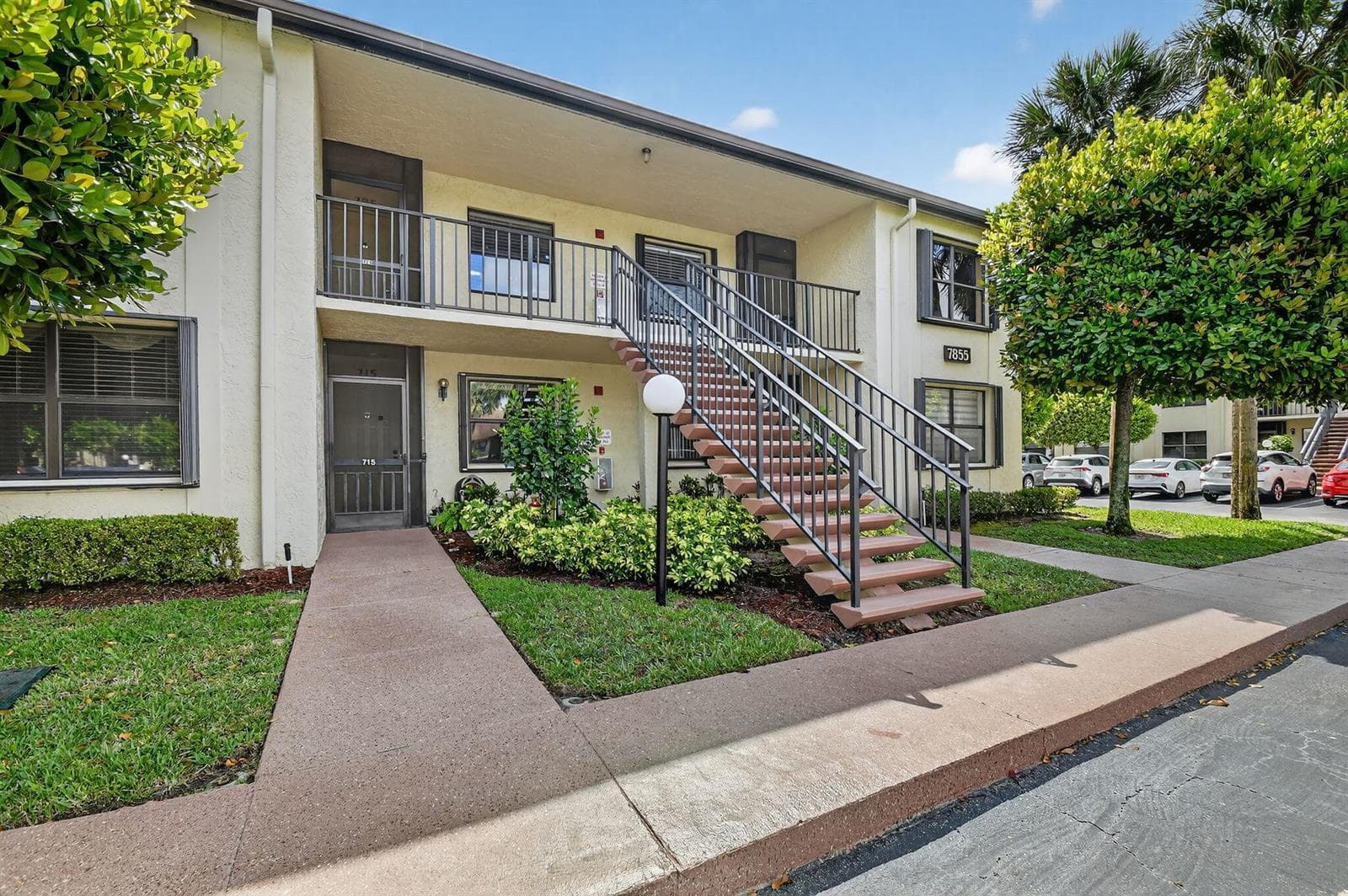 7855 Willow Spring Drive # 725, Lake Worth FL 33467 photo 3