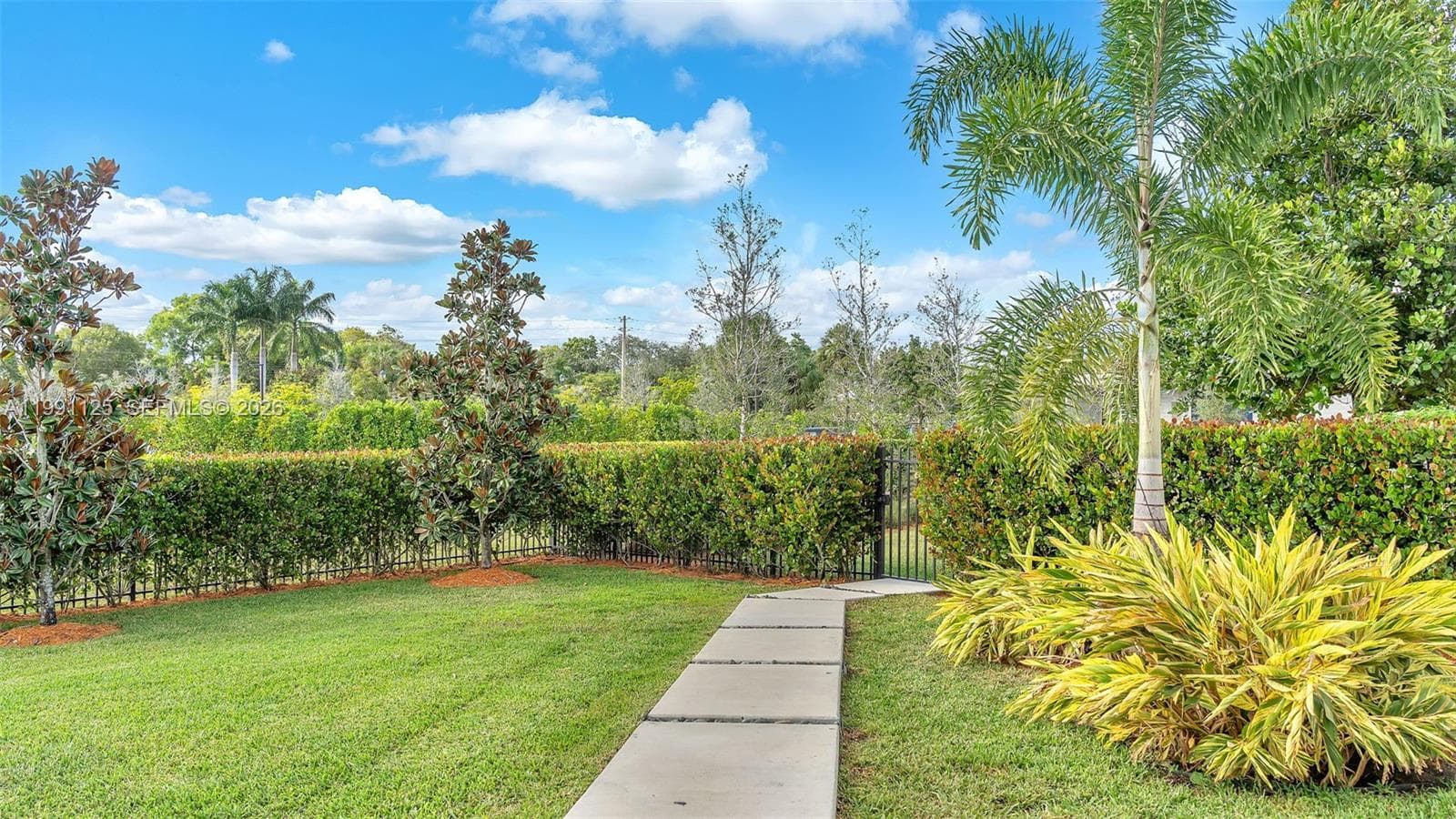 16772 Botaniko Dr S, Weston FL 33326 photo 3