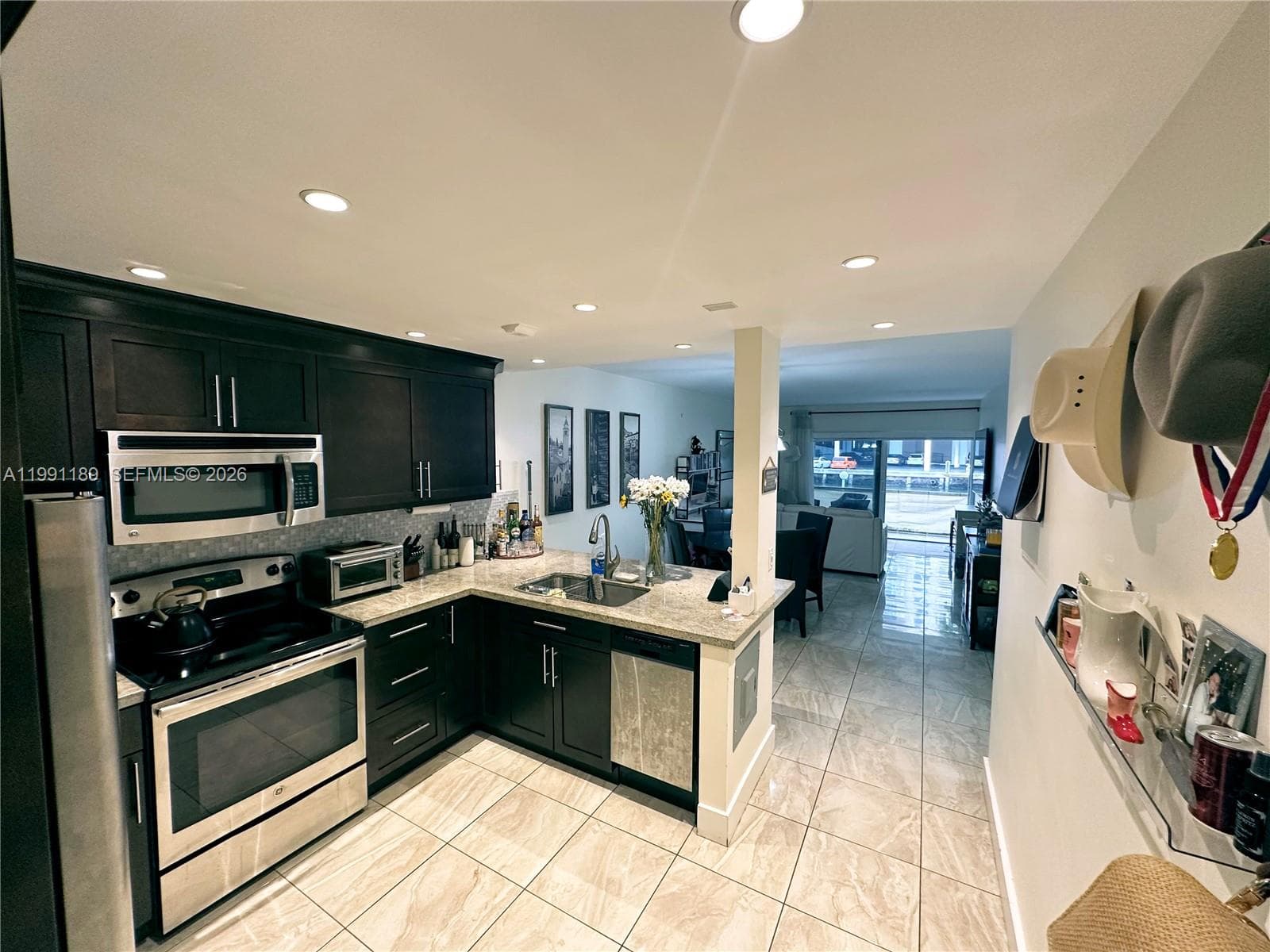 450 Paradise Isle Blvd # 102, Hallandale Beach FL 33009 photo 2