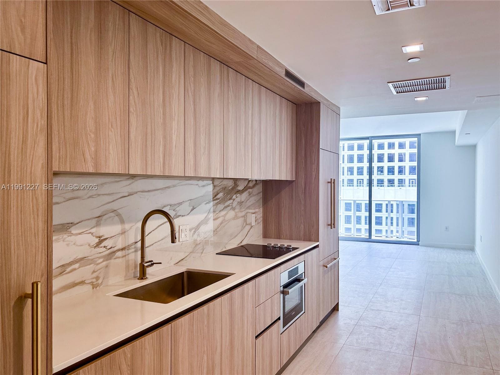77 SE 5TH ST. # 3614, Miami FL 33131 photo 3