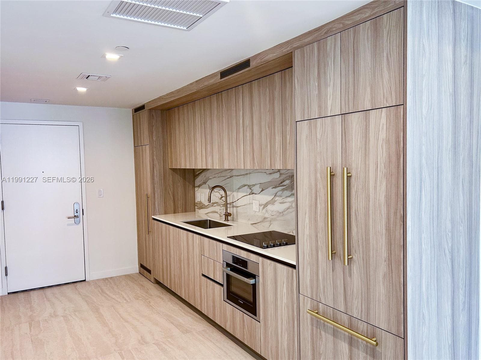 77 SE 5TH ST. # 3614, Miami FL 33131 photo 5