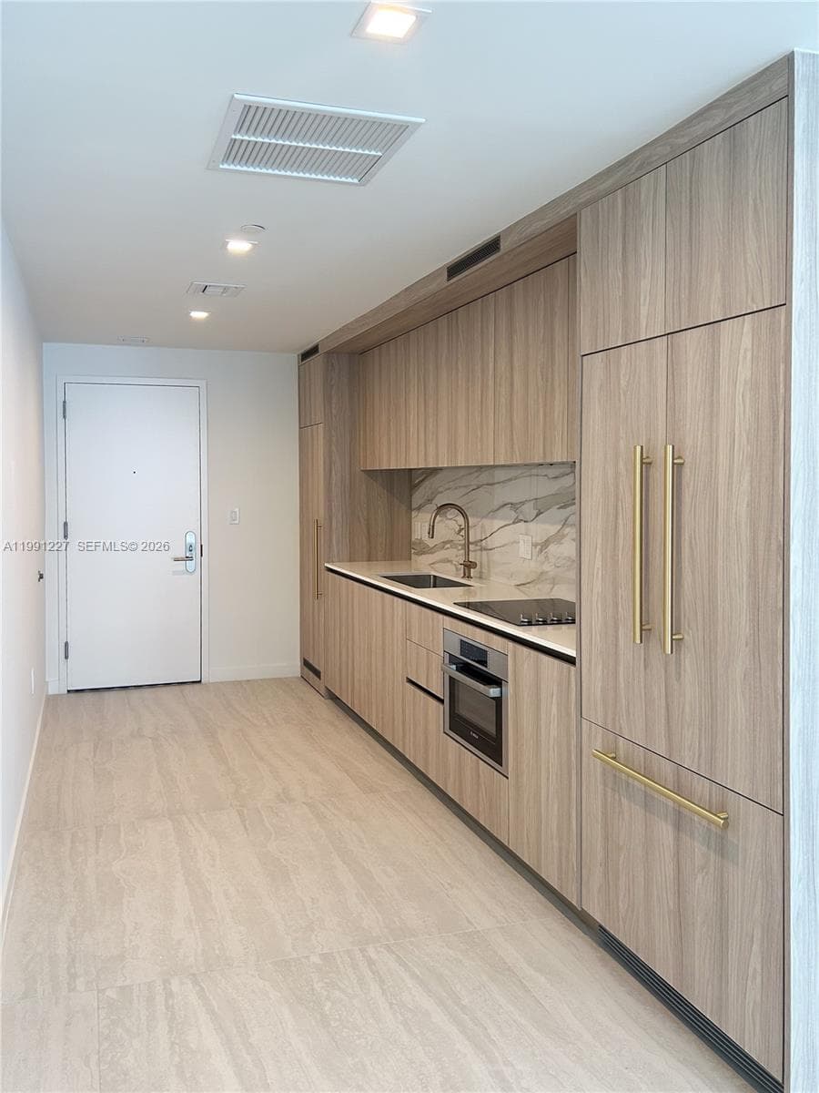 77 SE 5TH ST. # 3614, Miami FL 33131 photo 4