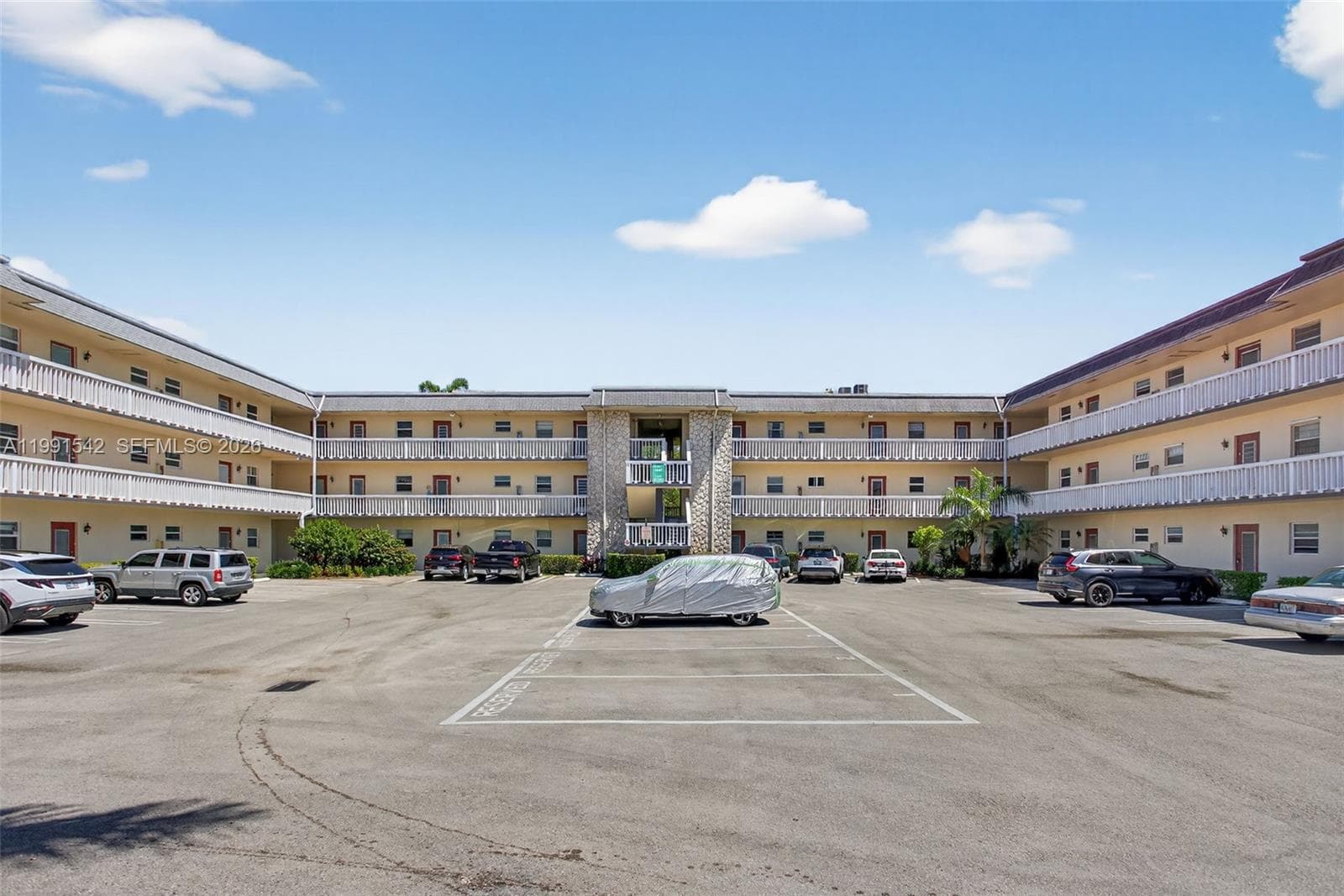 4299 NW 16th St # 202, Lauderhill FL 33313