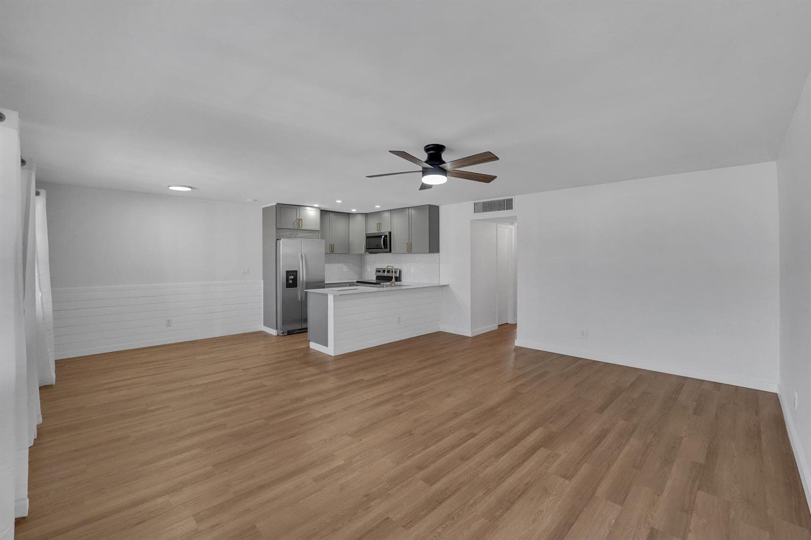 5203 NE 24th Terrace # B207, Fort Lauderdale FL 33308 photo 2