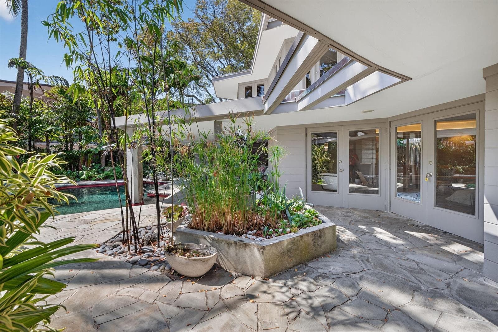 2040 Coral Reef Drive, Lauderdale By The Sea FL 33062 photo 3