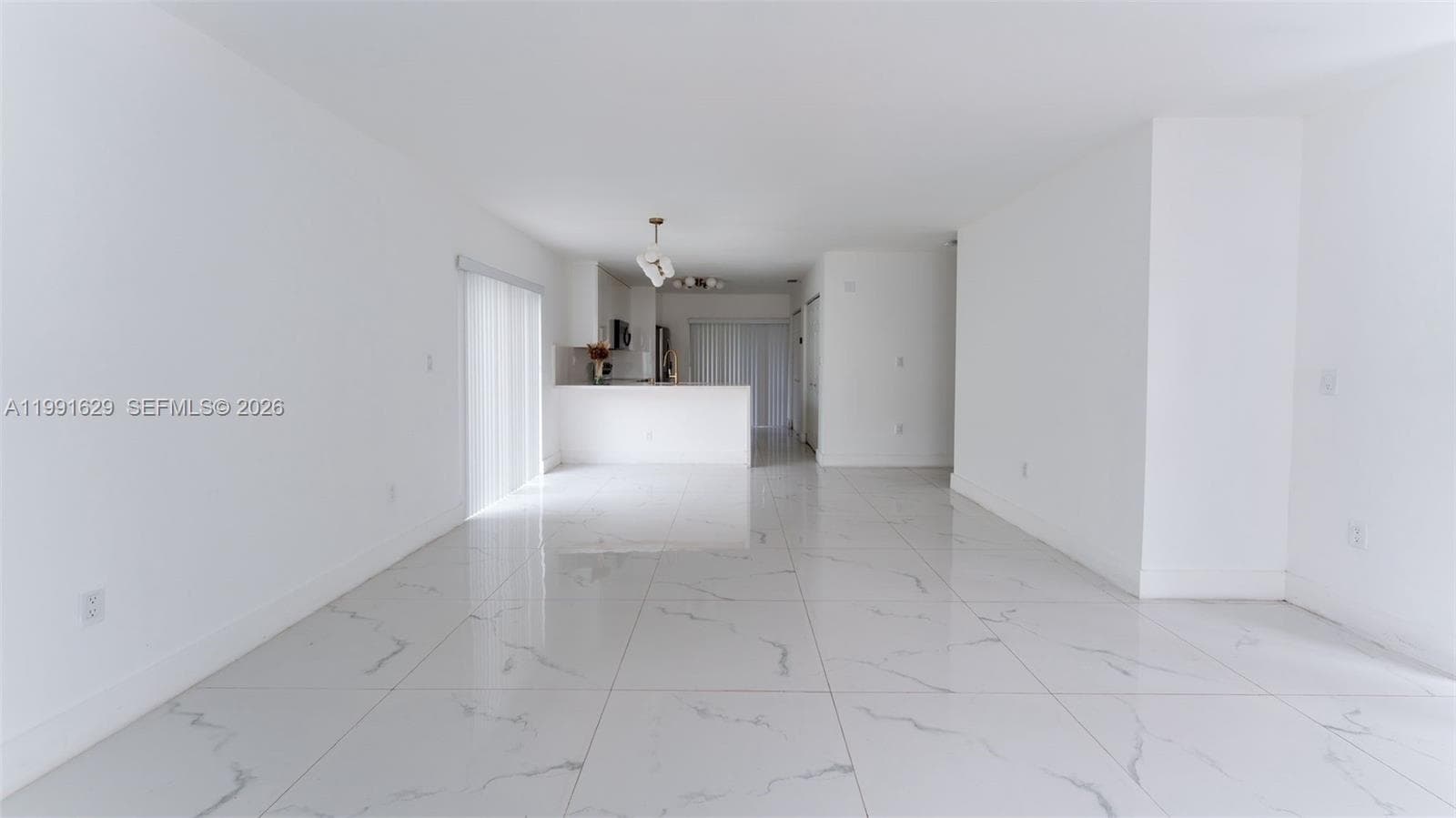 22226 SW 98th Pl, Cutler Bay FL 33190 photo 2