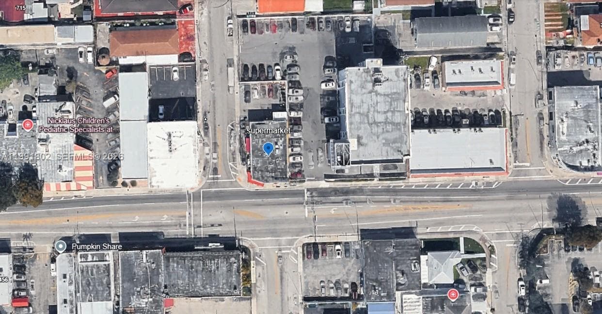 3381 NW 7th St, Miami FL 33125