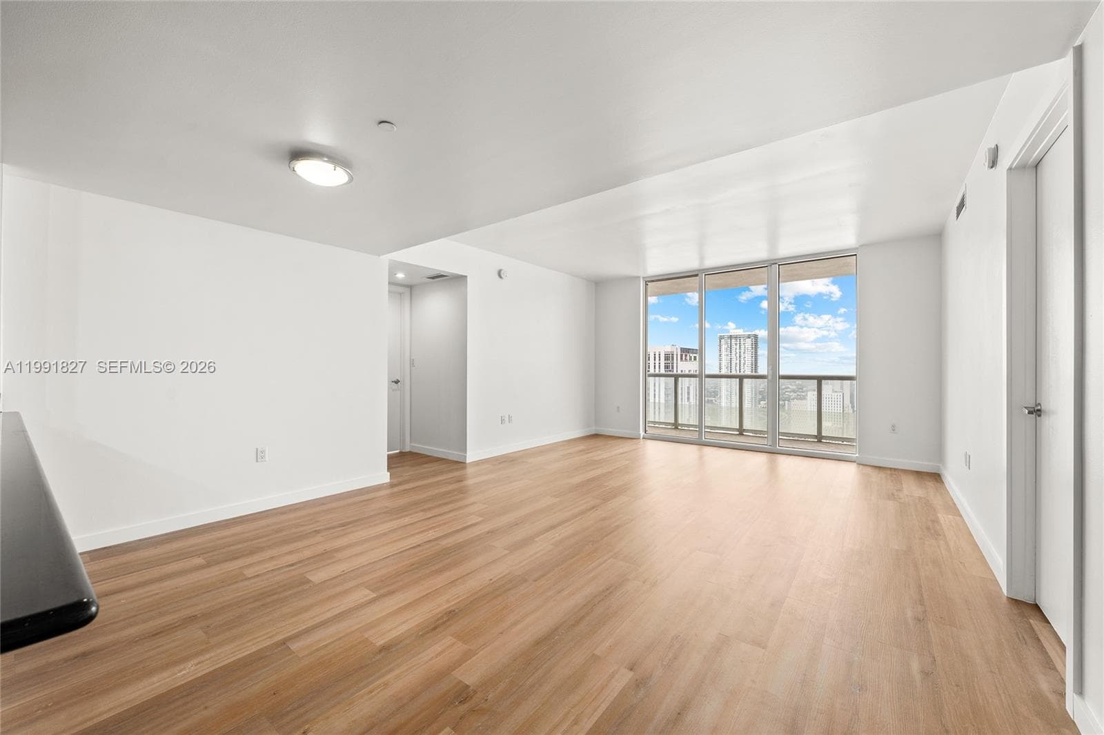 50 Biscayne Blvd # 4111, Miami FL 33132 photo 3