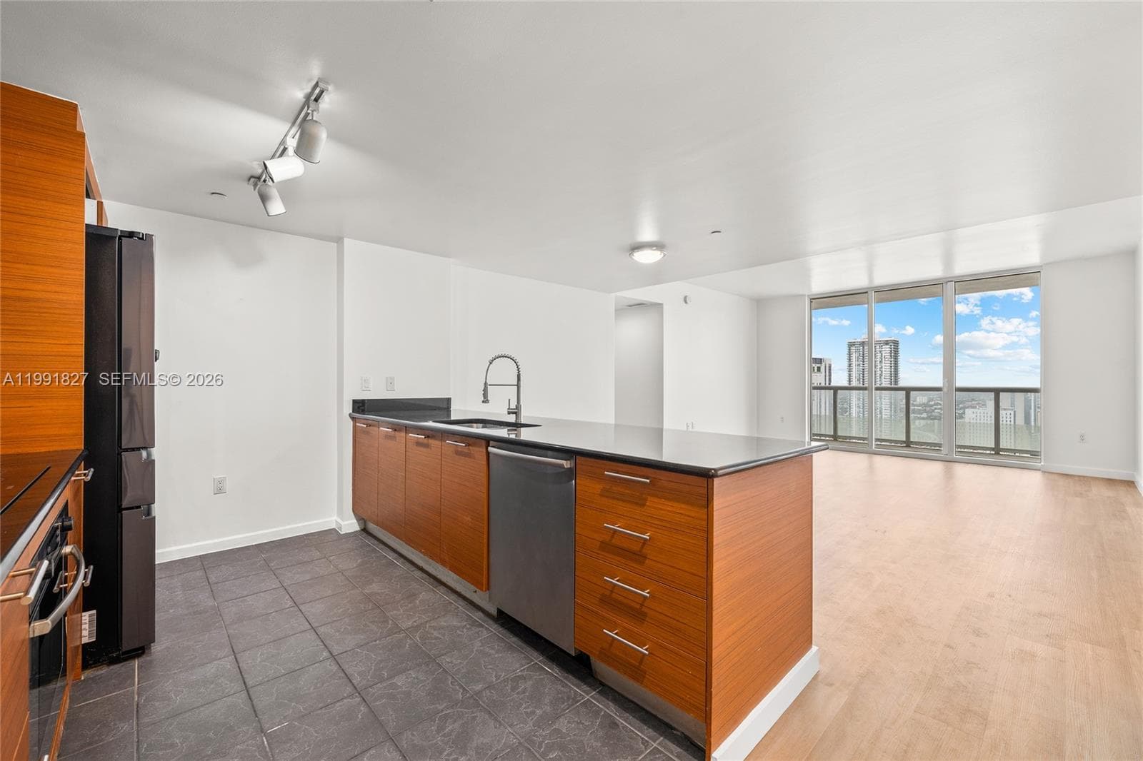 50 Biscayne Blvd # 4111, Miami FL 33132 photo 5