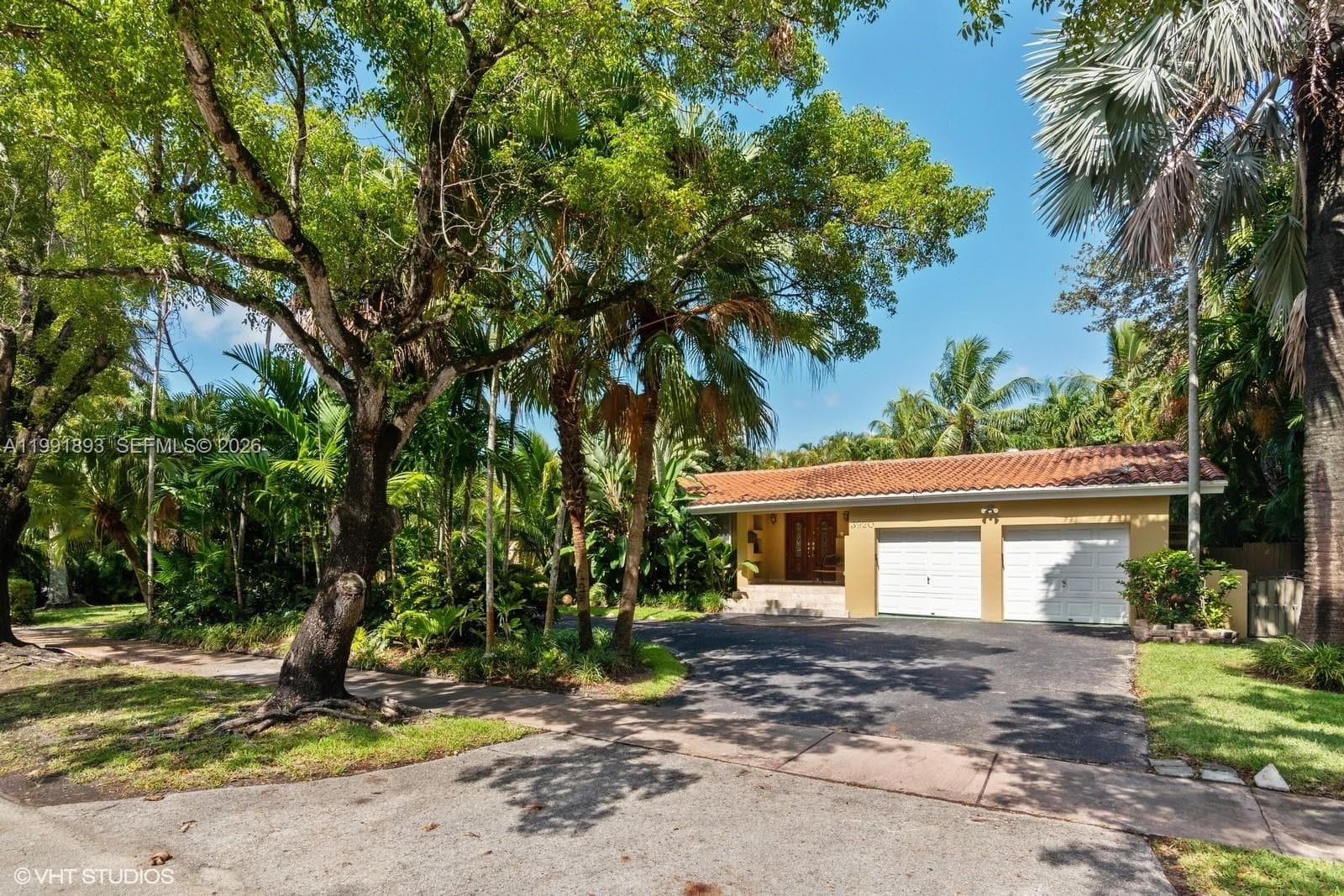 3920 Monserrate St, Coral Gables FL 33134 photo 3