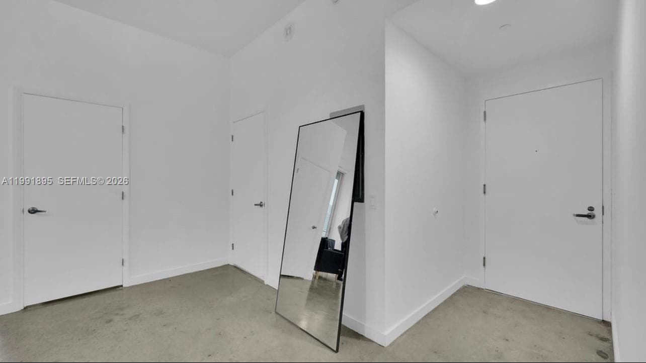 151 SE 1st St # 2411, Miami FL 33131 photo 3