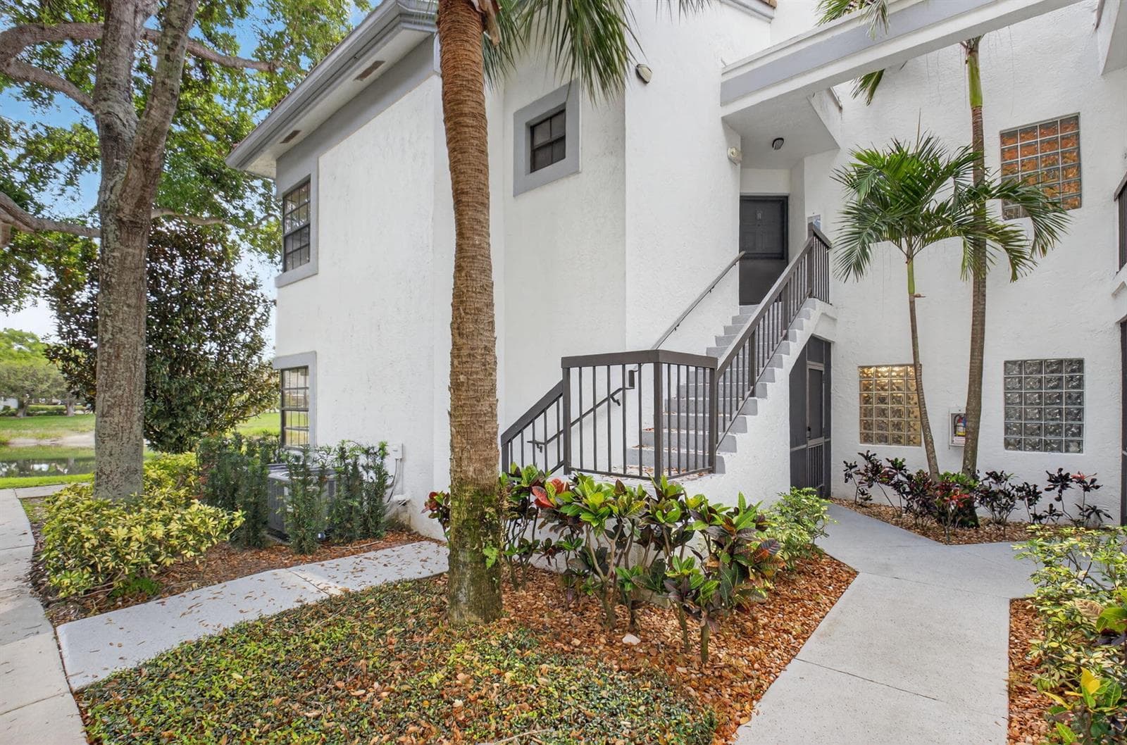 5415 Verona Drive # F, Boynton Beach FL 33437 photo 2
