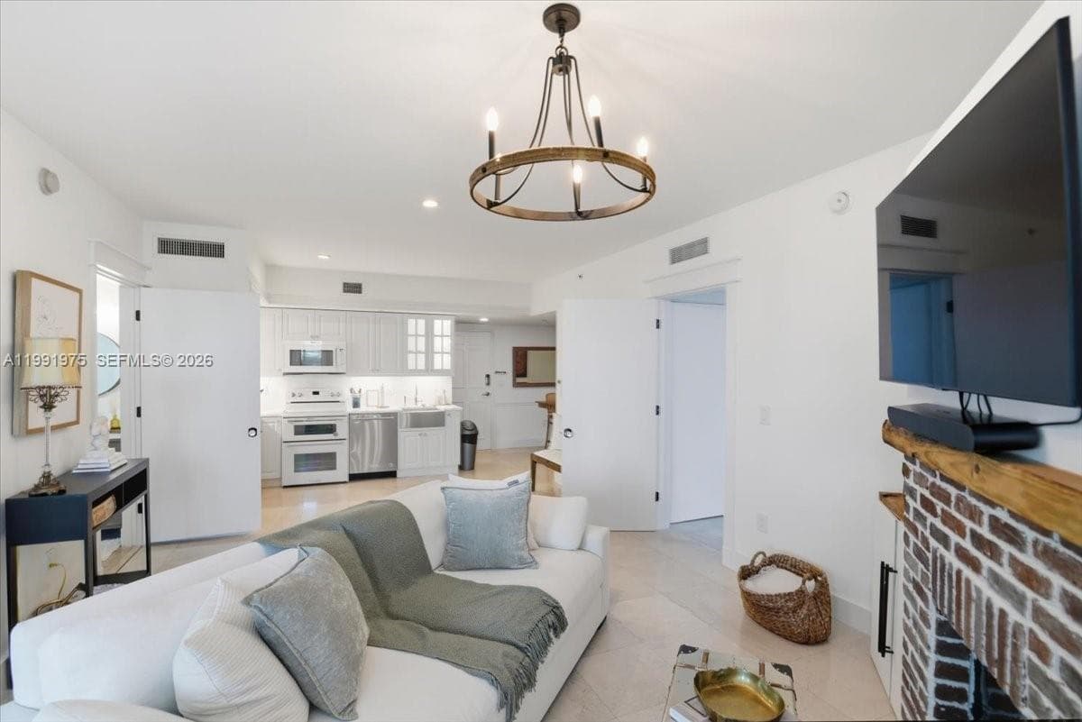350 S Miami Ave # 1205, Miami FL 33130 photo 5