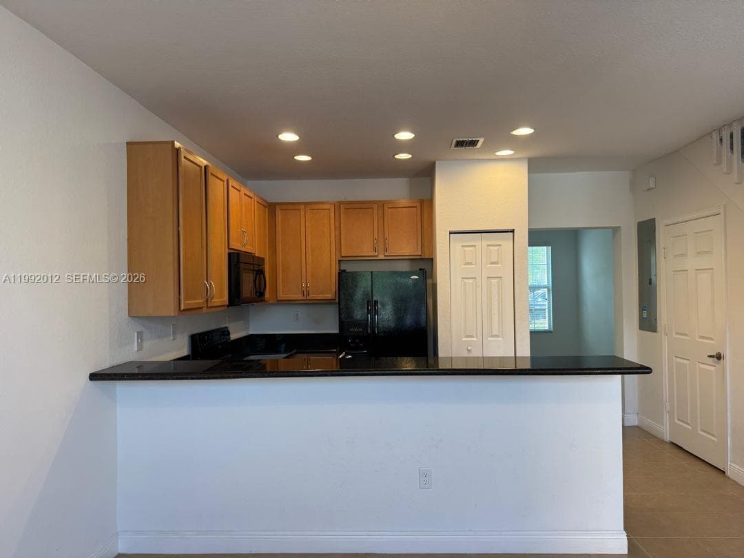 14733 SW 11th St # 14733, Pembroke Pines FL 33027 photo 2